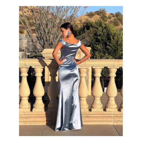 Rihanna Blue Dress - Image 5